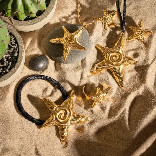 Wholesale 304 Stainless Steel Starfish PVD Coated 18K Real Gold Plated Real Gold Plated Vacation Simple Style Waterproof Non Tarnish Star Gold Rings