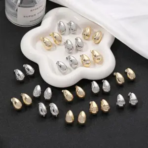 Wholesale 1 Pair Elegant Luxurious Heart Shape Flower Snowflake Polishing Plating Inlay Copper Zircon 18k Gold Plated Ear Studs