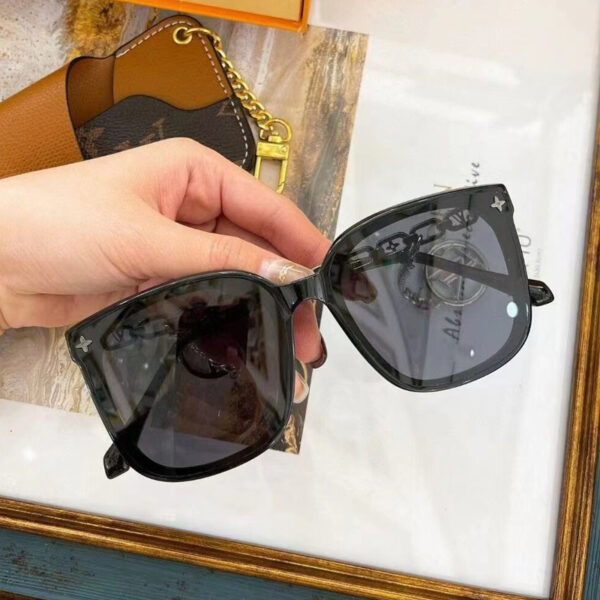 Wholesale 2023 New Style Sunglasses Summer High-End Sunglasses Anti-Uv Metal Legs Women's Round Face Slimming Look Sun Visors