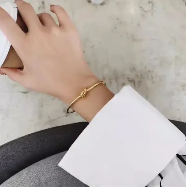 304 Stainless Steel C Shape PVD Coated 18K Real Gold Plated Vintage Style Waterproof Non Tarnish Plating Gold Bangle