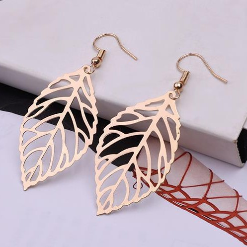 Wholesale leaf pendant earrings