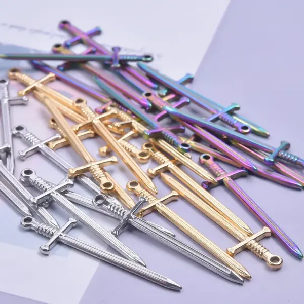 Wholesale PVD Coated Real Gold Plated 18K Sword 304 Stainless Steel Modern Style Simple Classic Waterproof Non Tarnish Pendant Necklace