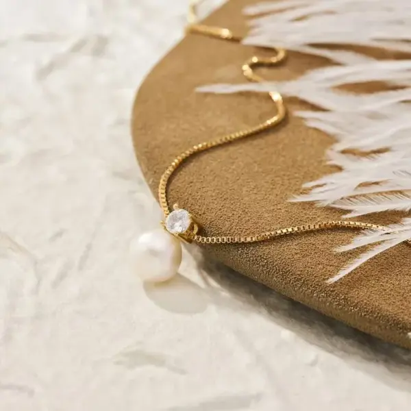 Wholesale 304 Stainless Steel Solid Color PVD Coated Pearl 18K Real Gold Plated Simple Style Classic Style Waterproof Non Tarnish Micro Super Whisper Thin Chain Lobster Trigger Clasp Closure Gold Pendant Necklace