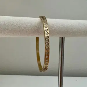 Golden Small Diamond Style