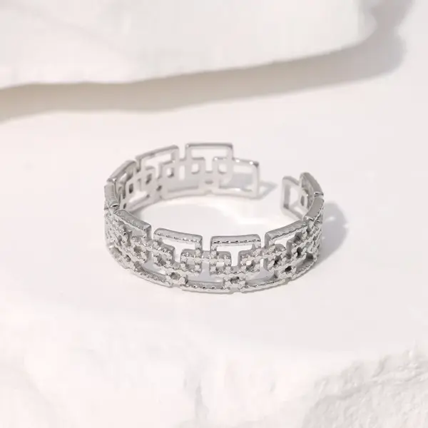 Wholesale PVD Coated Real Gold Plated 18K Gold Geometric 304 Stainless Steel Vintage Style Classic Style Waterproof Non Tarnish Rings