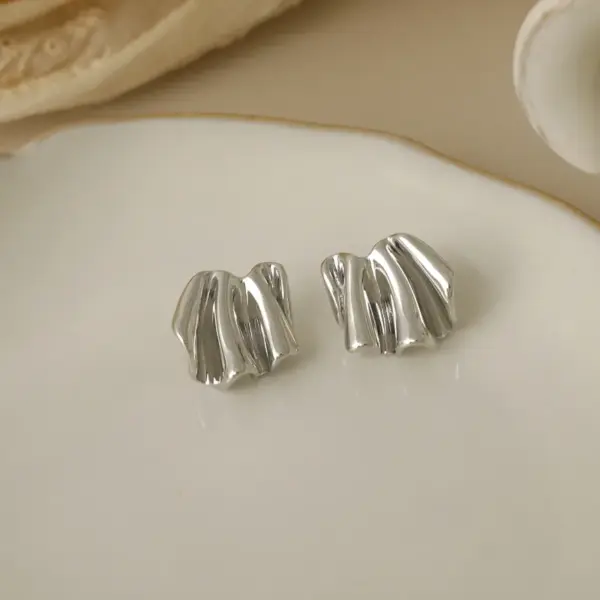 Wholesale 1 Pair Beach Commute Solid Color Frill Copper 18K Gold Plated Ear Studs
