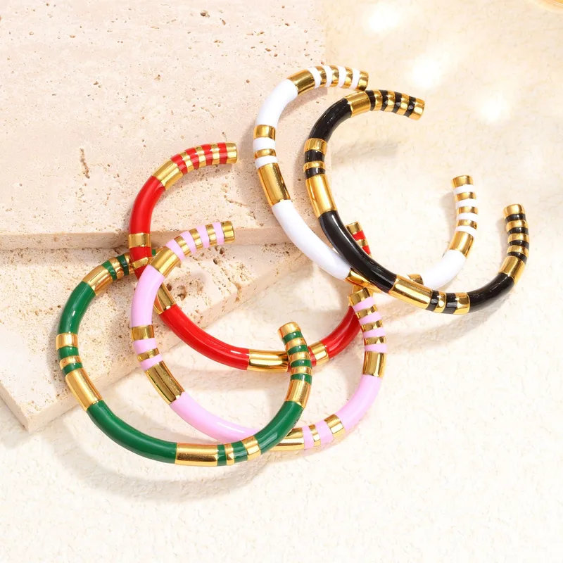 Wholesale PVD Coated Real Gold Plated 18K Gold C Shape Titanium Steel IG Style Elegant Waterproof Non Tarnish Titanium Steel Cuff Bracelets