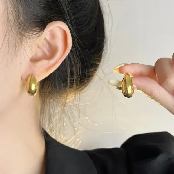 Wholesale 1 Pair Classic Style Geometric Plating Titanium Steel Earrings