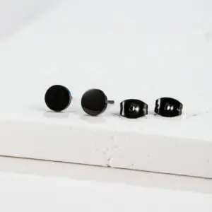 006 / Black