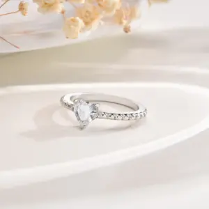 Wholesale PVD Coated Real Gold Plated Heart Shape 304 Stainless Steel Elegant Simple Style Shiny Waterproof Non Tarnish Rings