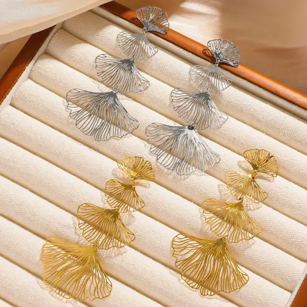 304 Stainless Steel Flower PVD Coated Stone-Free Real Gold Plated Handmade Romantic Shiny Waterproof Non Tarnish Surgical Steel Frill Drop Earrings Earrings