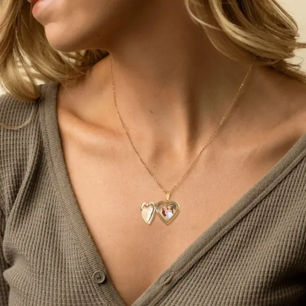 Wholesale PVD Coated Real Gold Plated 18K Gold Heart Shape 201 Stainless Steel Basic Vintage Style Romantic Waterproof Non Tarnish 201 Stainless Steel
