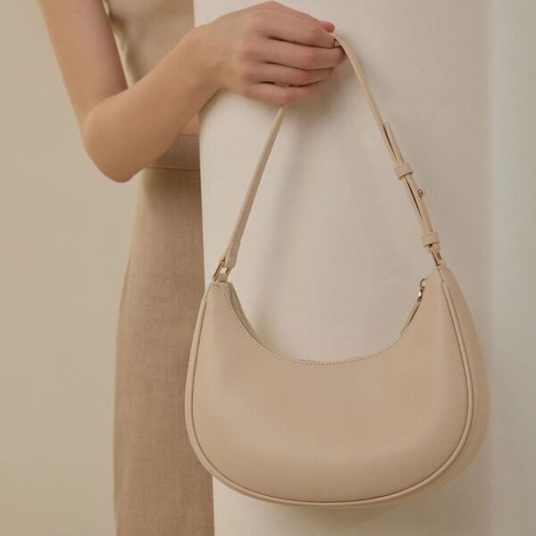 oly-223f9b8c258e4c1102fb986cbbcee953 Wholesale Underarm bag women's summer single shoulder crossbody niche design French stick bag Crescent ins women's bag high sense