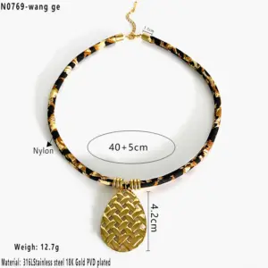 Golden hollow / One Size