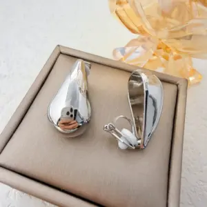 8 # Triangular Ear Clip - / Silver