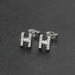 Silver / Letter H
