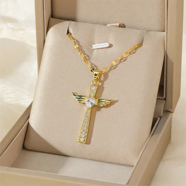 Wholesale 201 Stainless Steel Brass 18K Gold Plated Inlay Rainbow Star Flower Zircon Pendant Necklace
