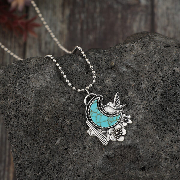 oly-2300e6ce0c0fb411fb9d06532e0cf27b Wholesale Vintage cactus flower bird crescent turquoise alloy necklace