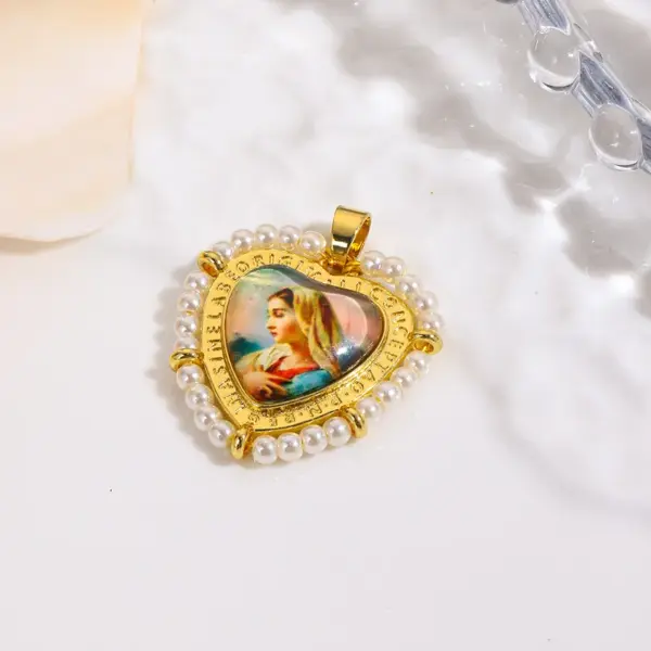 Wholesale Color Retention Copper Plated 18K Pearl Imitation Heart Shaped Religious Pendant Necklace For Men And Women