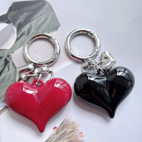 Wholesale New Ins Style Creative Heart Keychain Decorative Pendant Peach Heart Bag Car Key Decorative Small Pendant Versatile