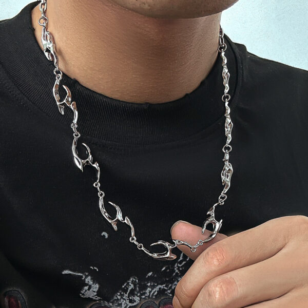 Wholesale European and American fashion new irregular metal necklace men's fashion high-end stainless steel clavicle chain cross-border men's jewelry