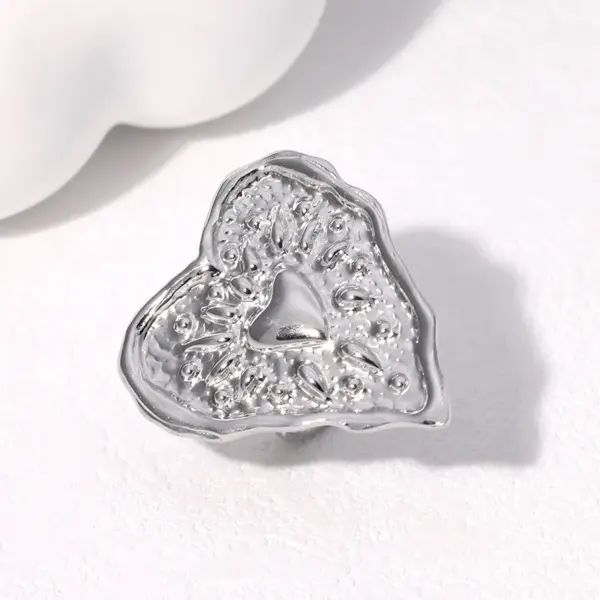 Wholesale Trendy Gold-Plated Stainless Steel Heart Ring Fashionable Luxury Titanium Steel Jewelry Sweet Casual Party All Seasons Women