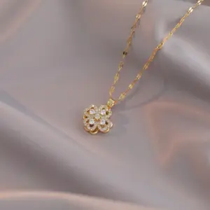 X0104 Gold 11 Heart Rotating Necklace