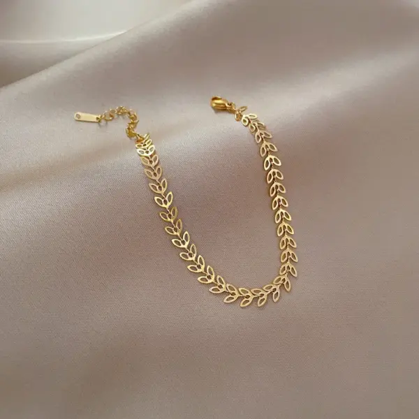 Wholesale Electroplating Golden Plated Geometric Titanium Steel Casual Simple Style Titanium Steel Bracelets