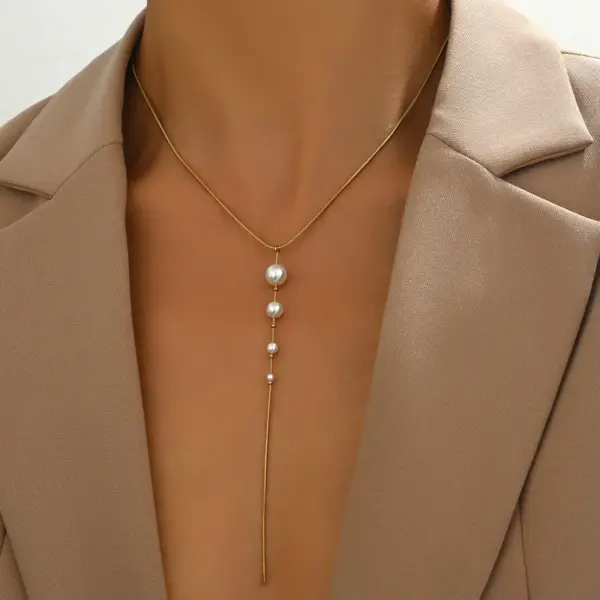 Wholesale Ion Plating (IP) Real Gold Plated 14K Gold Geometric 304 Stainless Steel Elegant Simple Style Waterproof Non Tarnish 304 Stainless Steel Necklace