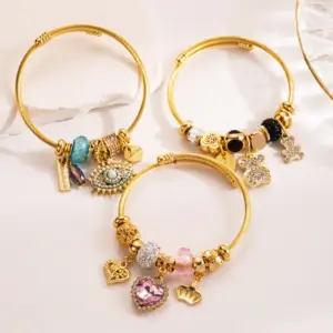 304 Stainless Steel Alloy Gold Plated Cute Romantic Sweet Beaded Plating Inlay Devil'S Eye Bear Artificial Crystal Bangle