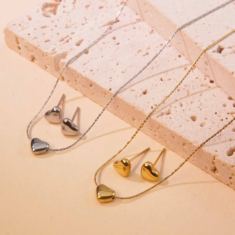 Wholesale Ion Plating (IP) 18K Gold Plated Heart Shape 304 Stainless Steel Classic Style Waterproof Non Tarnish Jewelry Set
