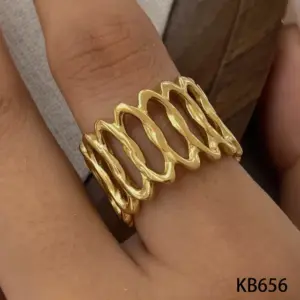 Gold ring KB656