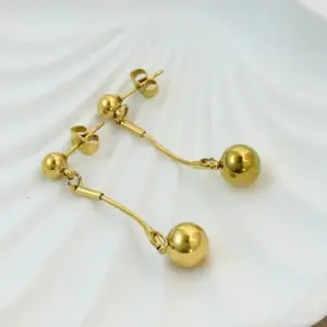 Gold / Average Size / Style 23