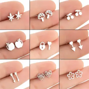 Wholesale Ion Plating (IP) 18K Gold Real Gold Plated Maple Leaf Flower Stainless Steel Fashion Waterproof Non Tarnish Ear Studs