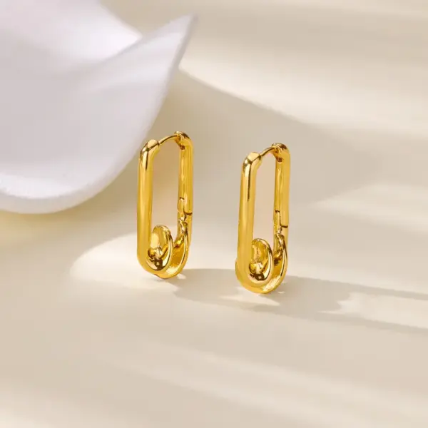 Wholesale Copper Geometric Electroplating Stone-Free 18K Real Gold Plated Casual Style Elegant Simple Style Earrings