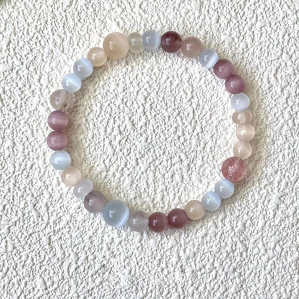 Wholesale "Butterfly Fog Seeking Flowers" New Chinese Style Opal Beaded Bracelet Exquisite Retro White Strawberry Bracelet Female Macaroon