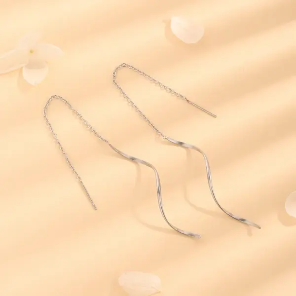 PVD Coated Real Gold Plated 18K Gold Solid Color 304 Stainless Steel Casual Elegant Simple Style Waterproof Non Tarnish 304 Stainless Steel Ear Line