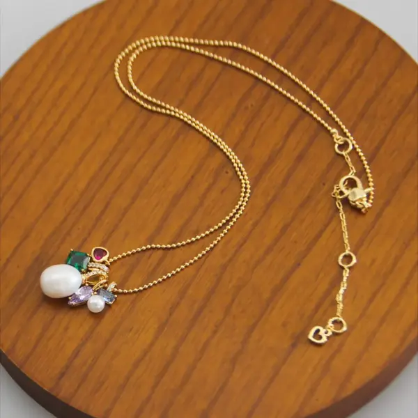 Wholesale Elegant Square Heart Shape Freshwater Pearl Copper Inlay Zircon Pendant Necklace