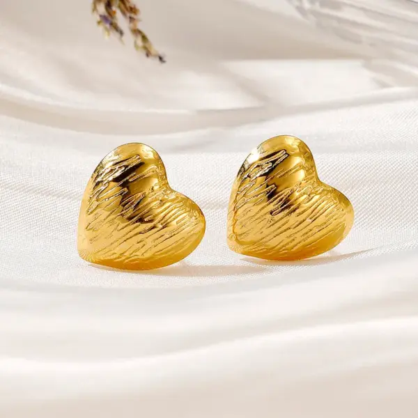 Wholesale Real Gold Plated Heart Shape 304 Stainless Steel Elegant Glam Shiny Waterproof Non Tarnish Earrings