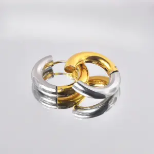 Wholesale 1 Pair Casual Simple Style Round Color Block Plating Titanium Steel Earrings