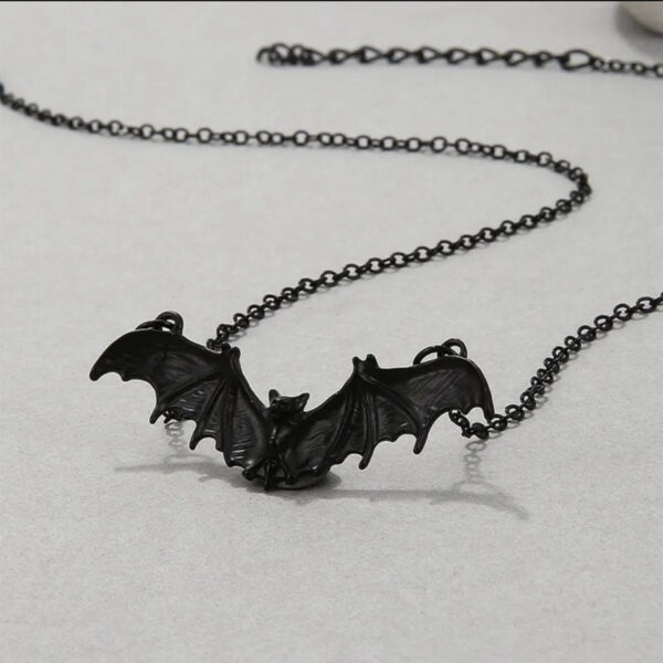 Wholesale Cross Border Black Bat Chain Necklace Halloween Gothic Punk Vampire Black Jewelry Horror Necklace