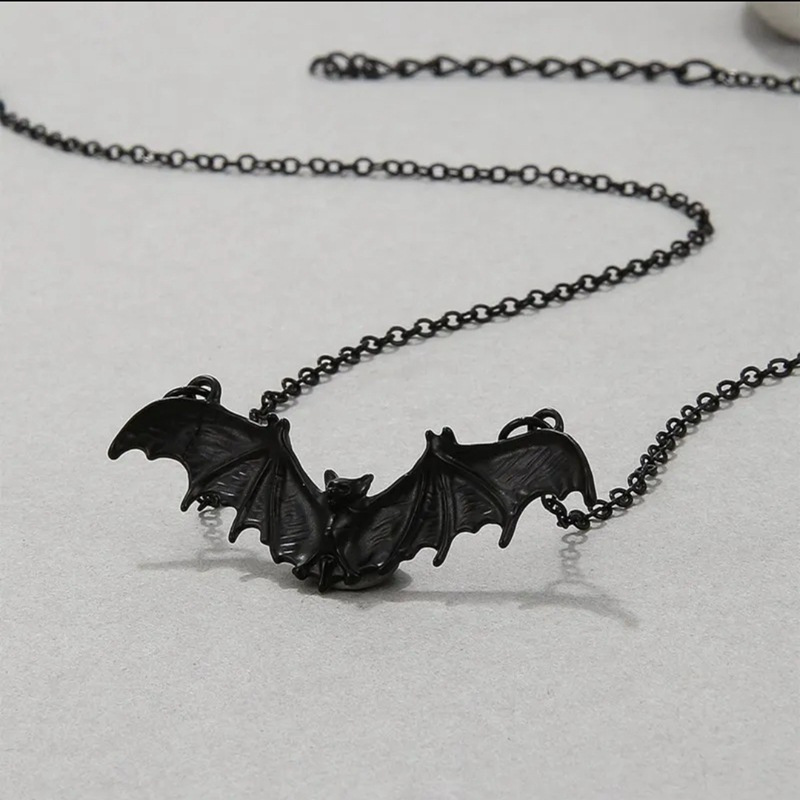 Wholesale Cross Border Black Bat Chain Necklace Gothic Punk Vampire Black Jewelry Horror Necklace