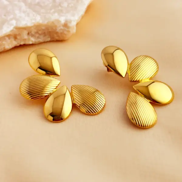 Wholesale PVD Coated Real Gold Plated Flower 304 Stainless Steel Elegant Luxurious Simple Style Waterproof Non Tarnish Ear Studs