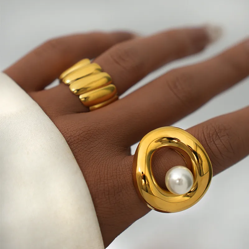 Wholesale Ion Plating (IP) Real Gold Plated 18K Solid Color 304 Stainless Steel Imitation Pearl Elegant Retro Simple Style Waterproof Non Tarnish Open