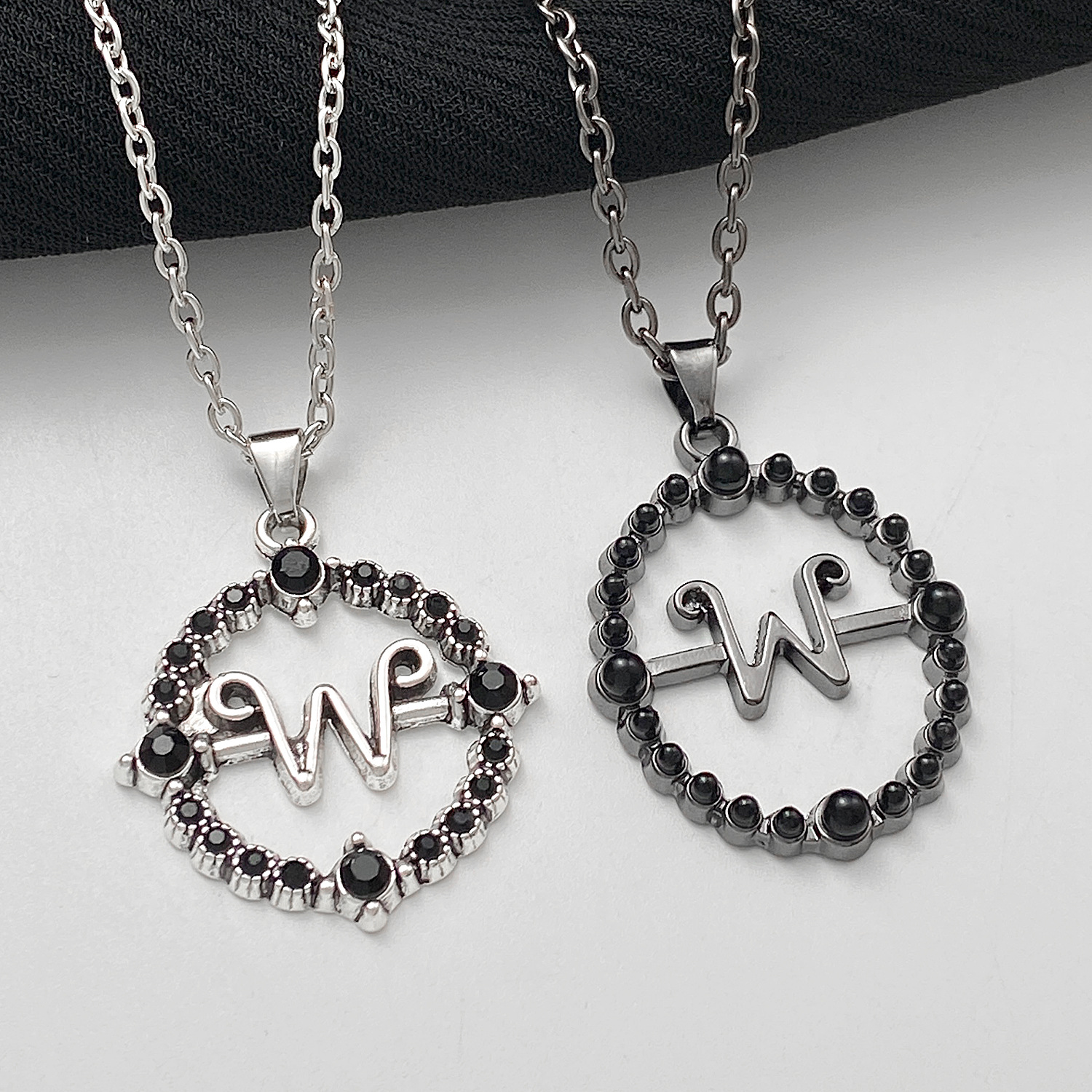 Wholesale Cross-Border Hot Selling Wednesday Necklace for Men and Women, Fashionable Cut Out Round Letter W Pendant Clavicle Chain Wednesday