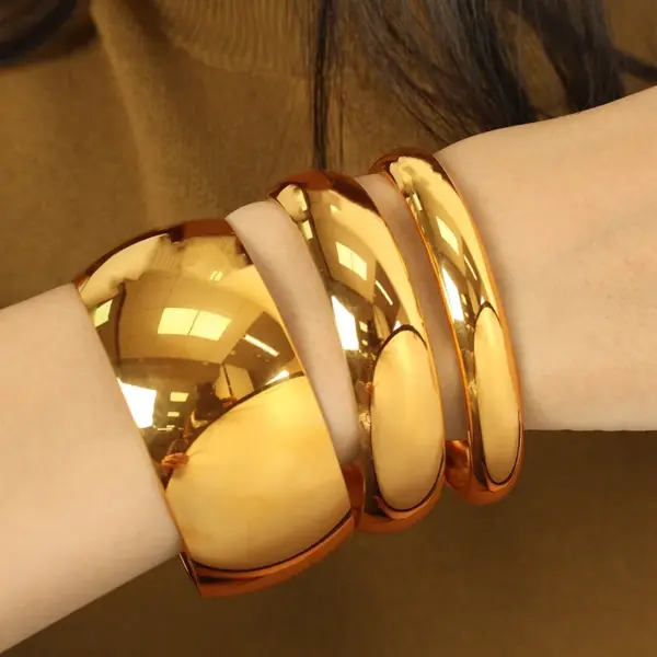 Ion Plating (IP) Real Gold Plated 18K Circle Round Customization Laser Engraving 304 Stainless Steel Exaggerated Simple Style Waterproof Non Tarnish Bangle