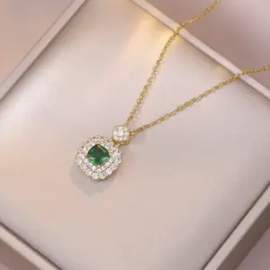 X2226 Emerald Zircon Necklace