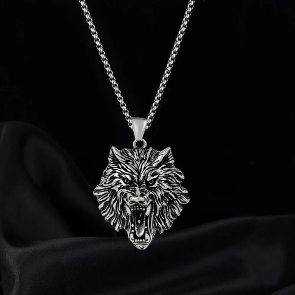 Wholesale 2023 European and American Cross-Border Retro Jewelry Punk Rock Personalized Alloy Pendant Titanium Steel Wolf Head Men's Necklace