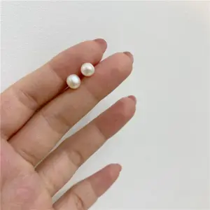 C Type Small Size Pearl Stud Earrings/Diameter about 0.6cm