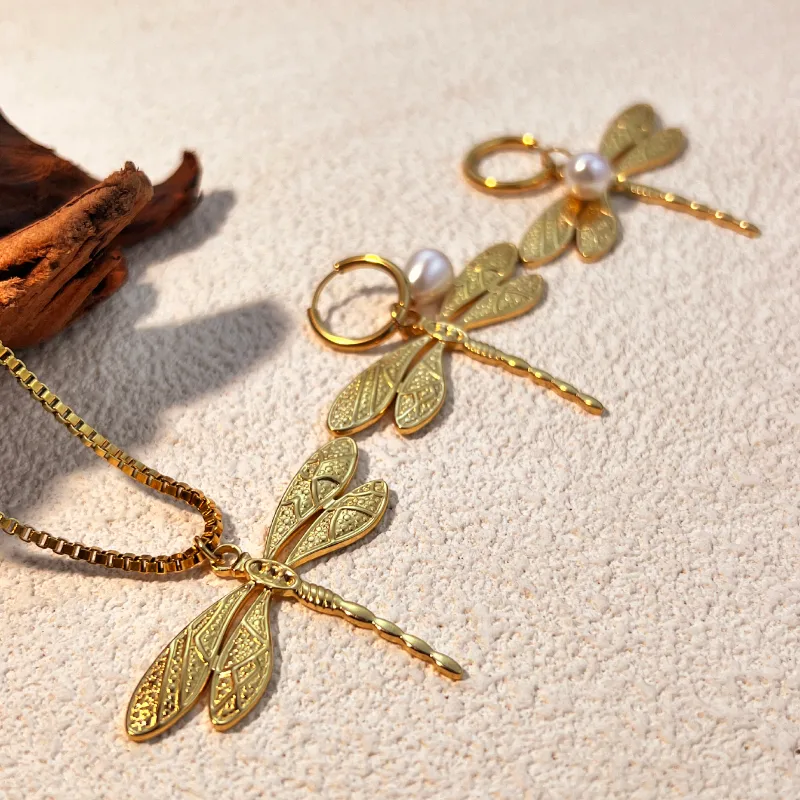 Wholesale PVD Coated Real Gold Plated 18K Gold Dragonfly 201 Stainless Steel Retro Waterproof Non Tarnish Jewelry Set